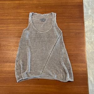 Vince, crochet gray tank